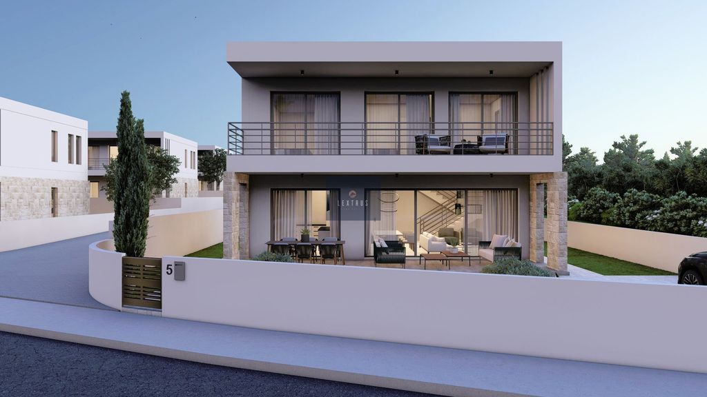 Property photo 2 of 28