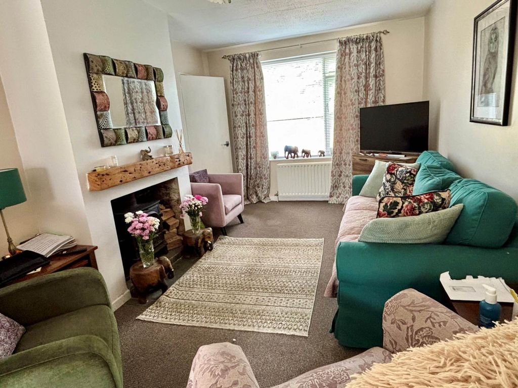 Property photo 2 of 10