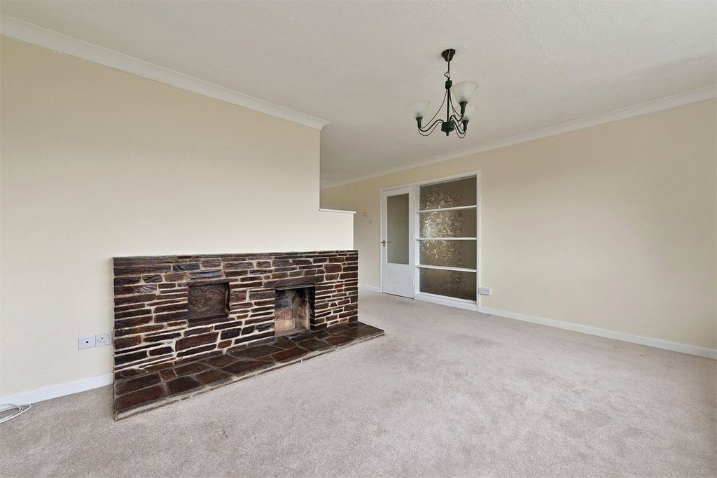 Property photo 2 of 12 Picture No. 11