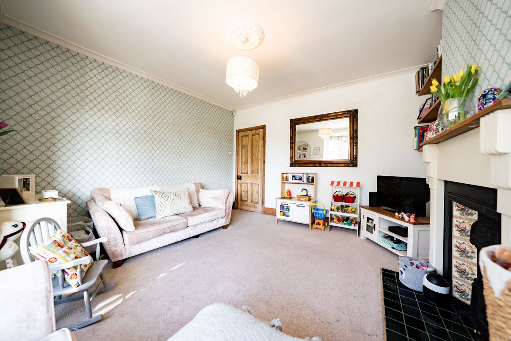 Property photo 3 of 28 Dsc00832