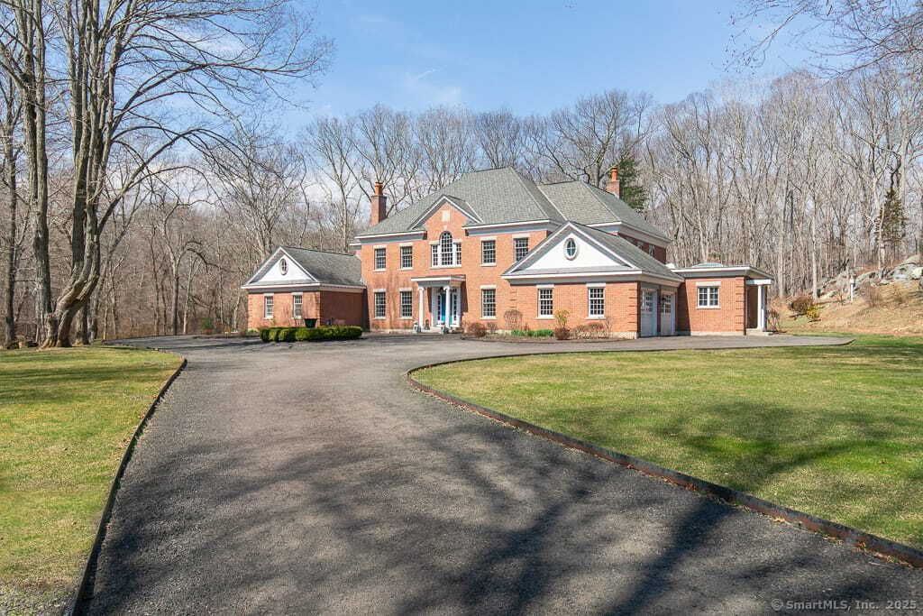 Property photo 1 of 31