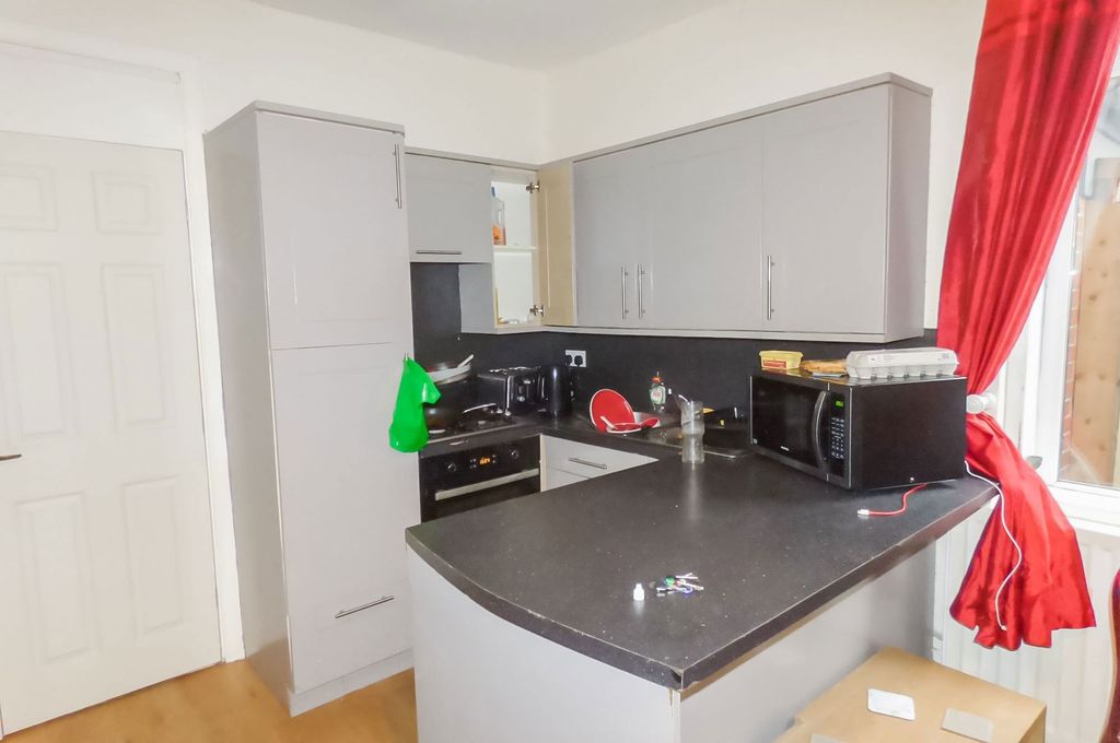 Property photo 3 of 5
