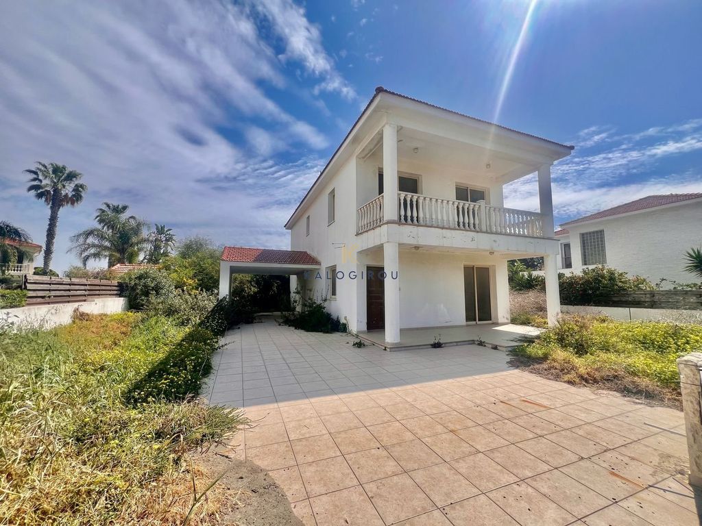 Property photo 1 of 28