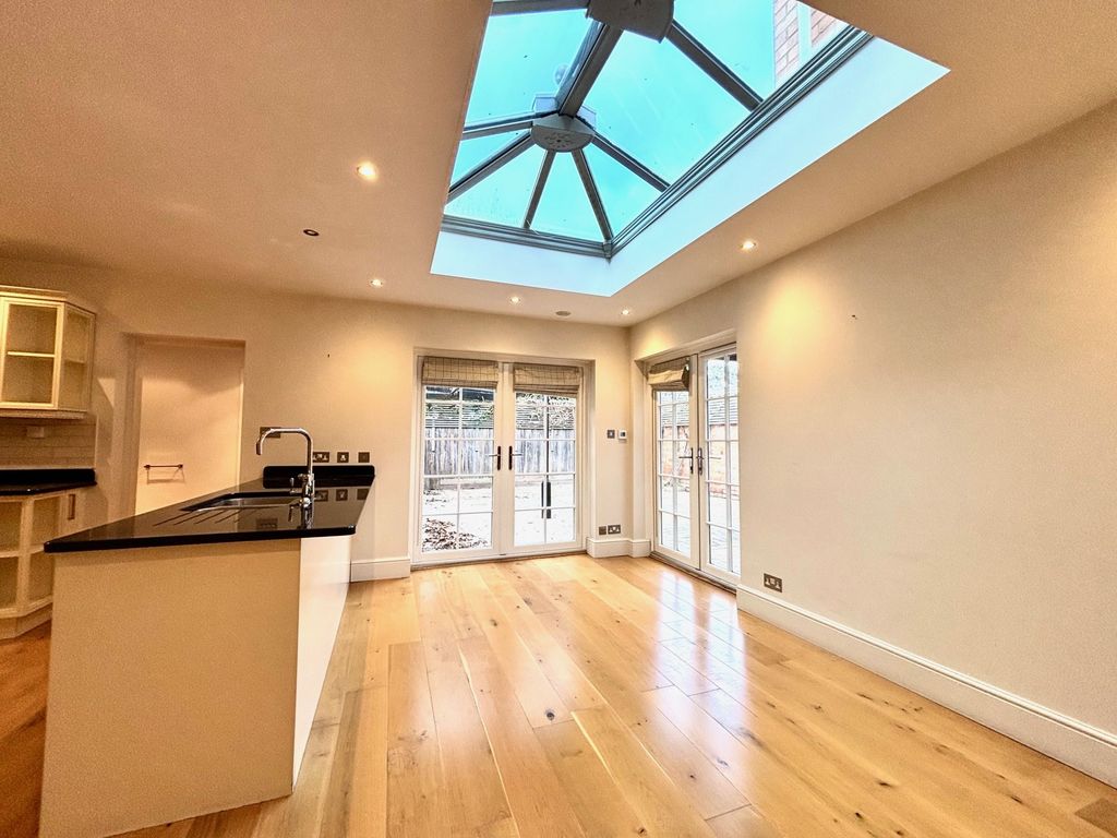 Property photo 3 of 21