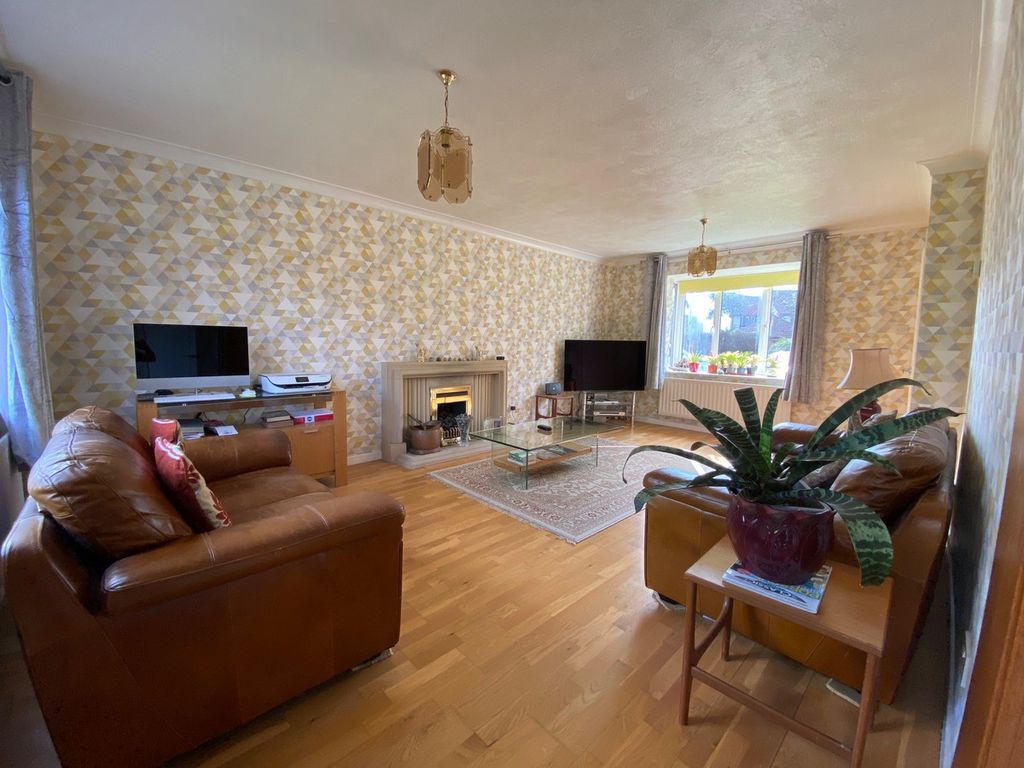Property photo 3 of 24
