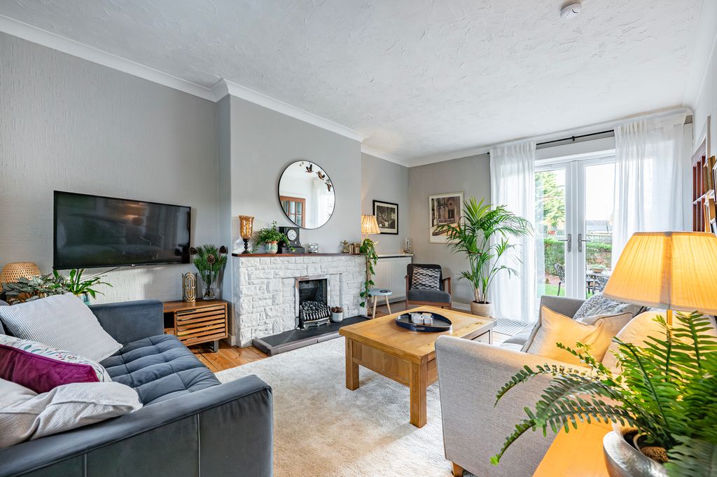 Property photo 2 of 35