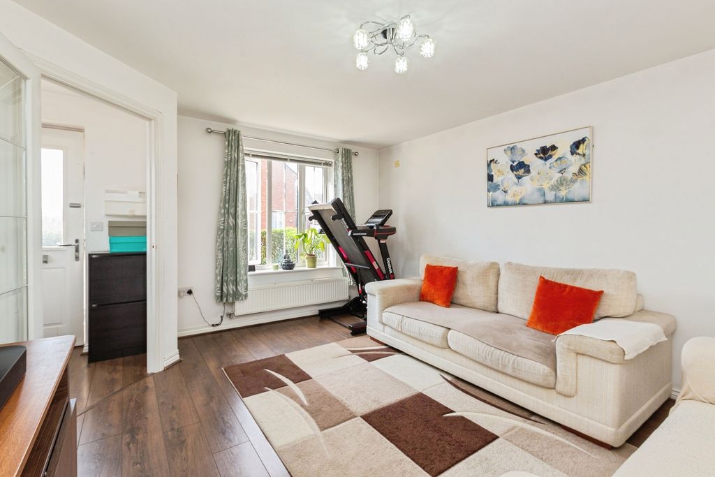 Property photo 2 of 16 Pbox-Img.Jpg