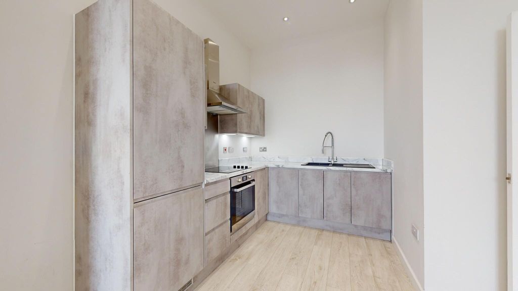 Property photo 2 of 20 Kitchen