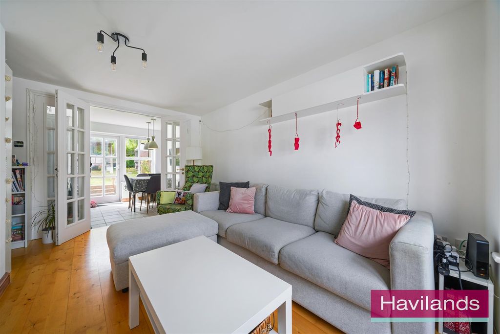 Property photo 2 of 12 Laidlaw Drive-9.Jpg