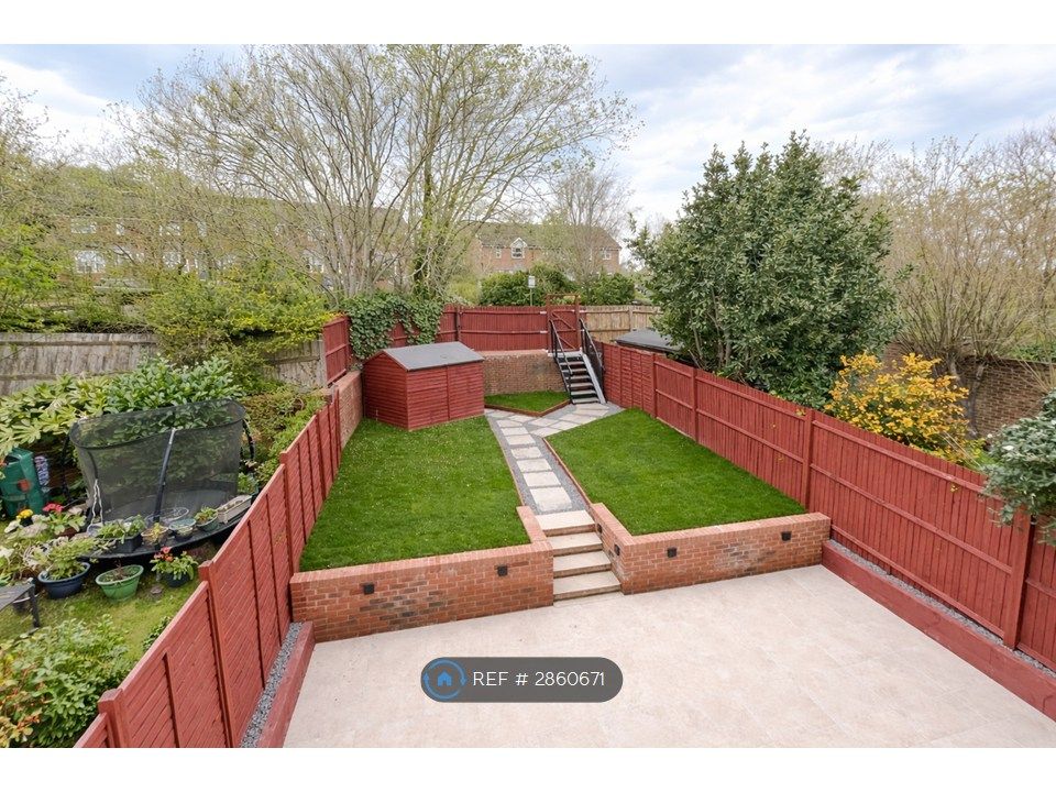 Property photo 3 of 10