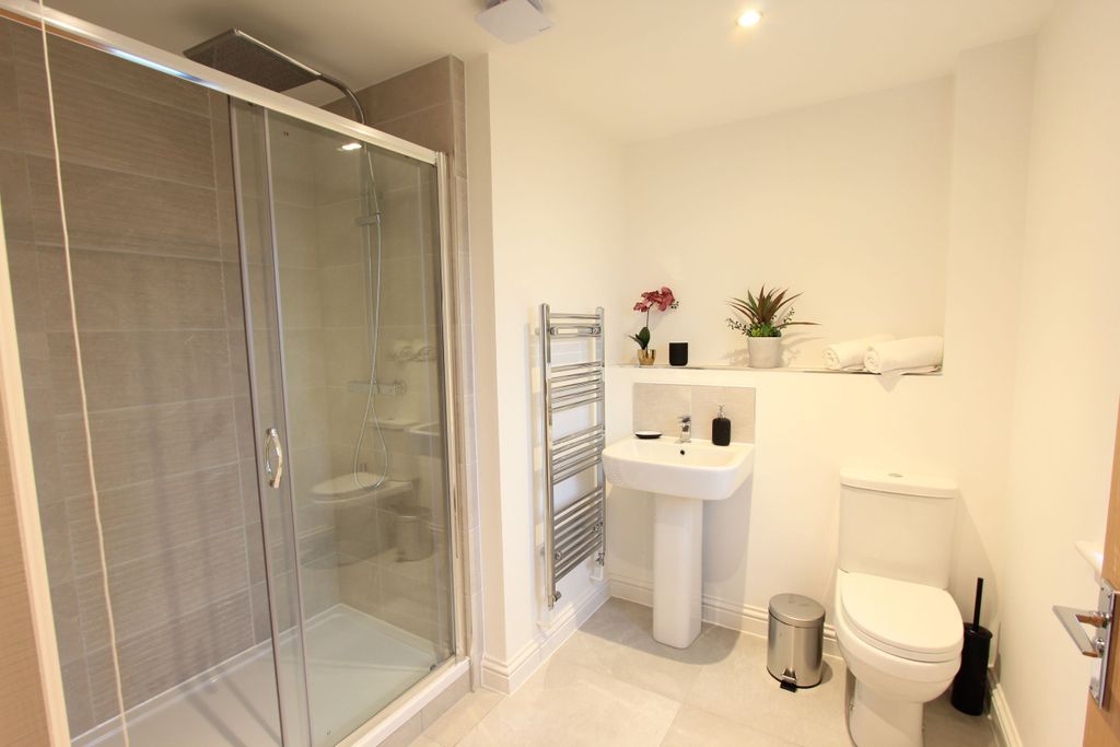 Additional image 10 of 2 bed flat to rentFlat, Cabot Mews, Braemar Avenue, Bristol BS7