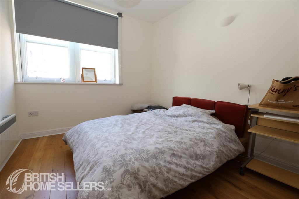 Property photo 3 of 9 Picture No. 06