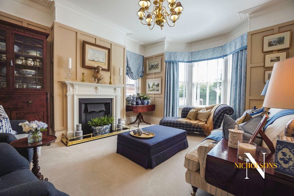Property photo 3 of 43 3607996