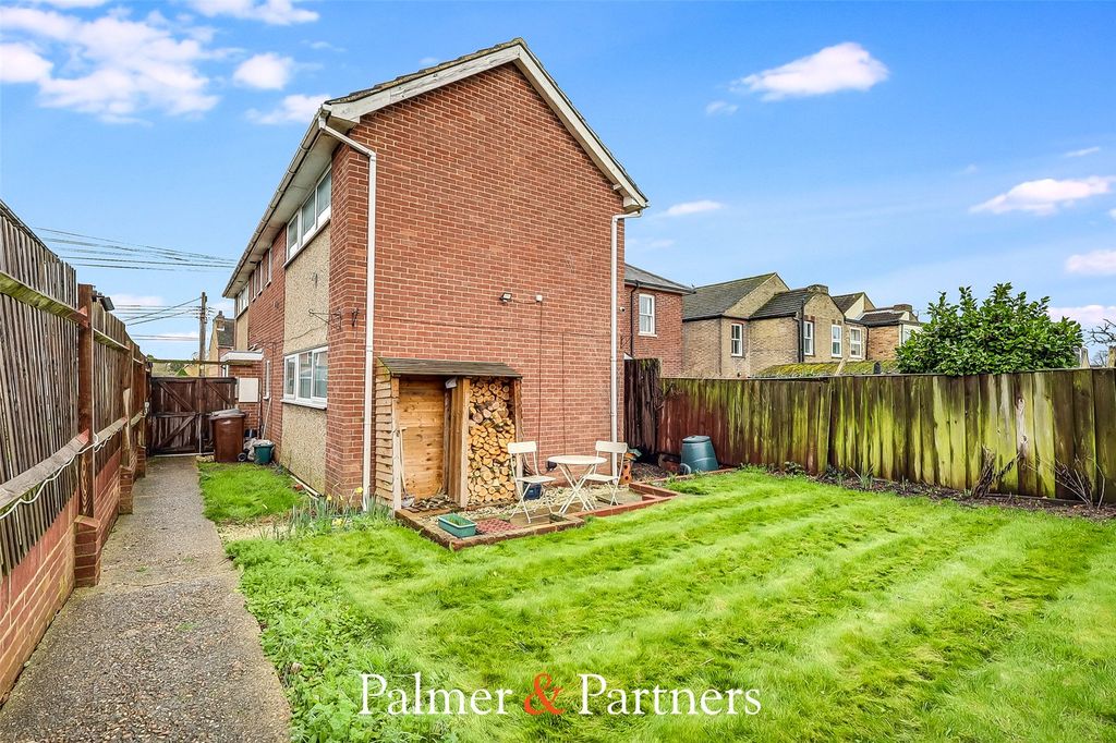 Property photo 1 of 15 Picture No. 12