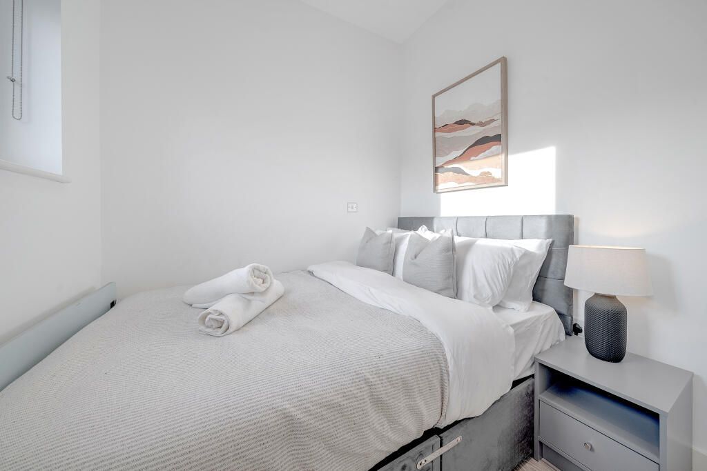 Additional image 5 of 2 bed flat for sale2 Bedroom Apartment In Avenir Heights, Station Approach Road, Coulsdon CR5