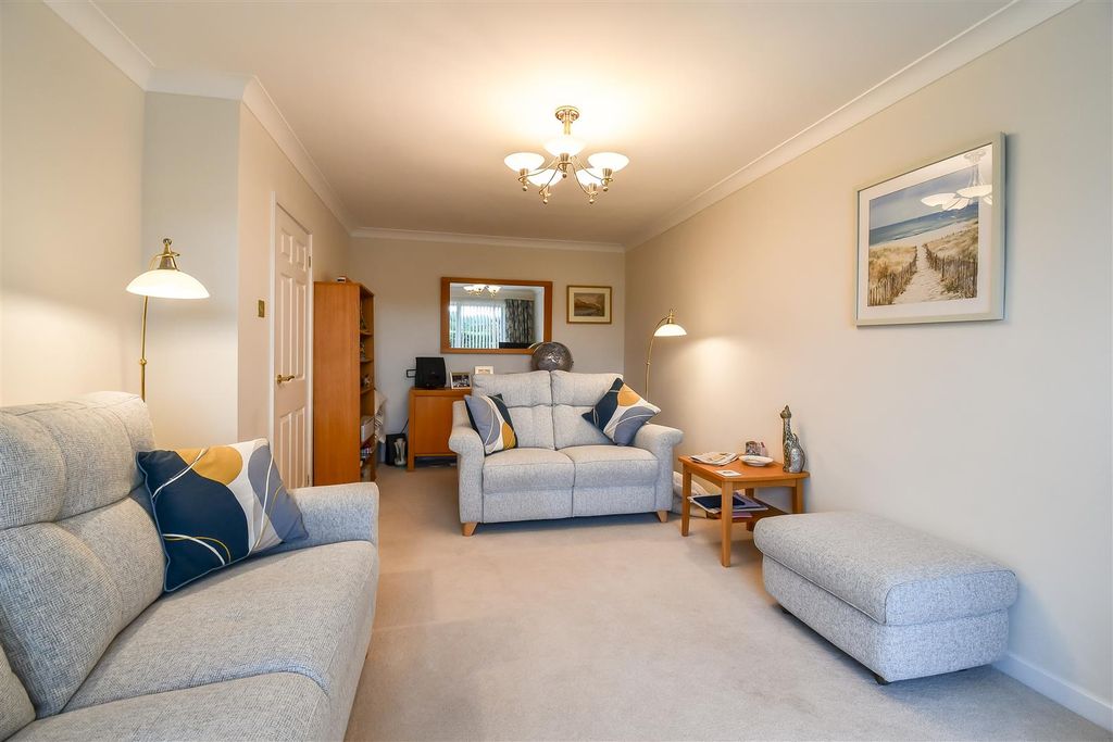 Property photo 3 of 22 Living Room