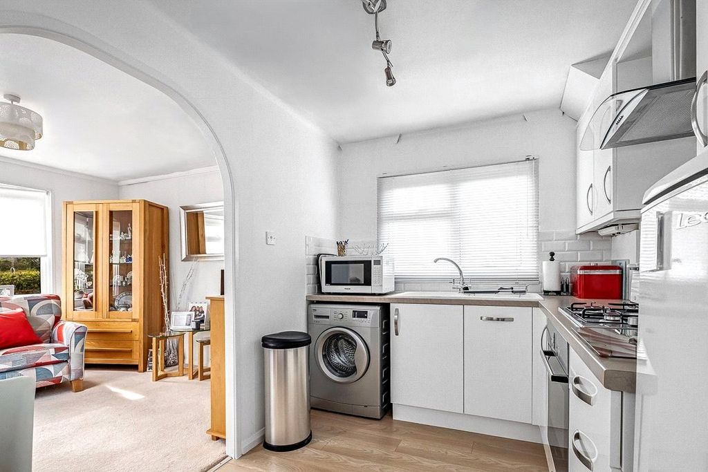 Property photo 2 of 14 Kitchen