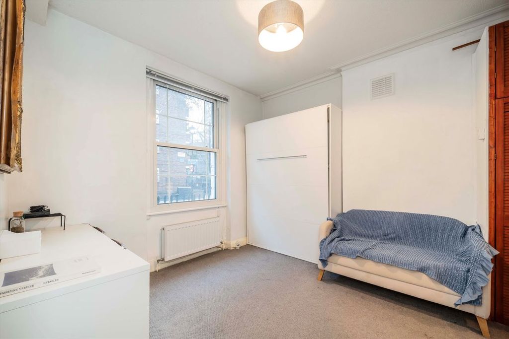 Property photo 3 of 4