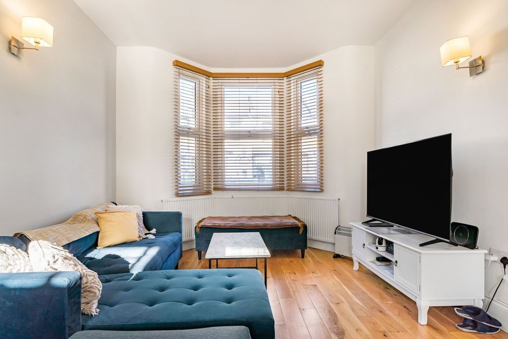 Property photo 3 of 19