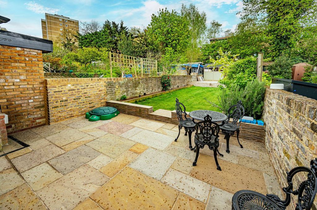 Property photo 3 of 13