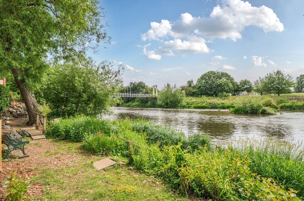 Property photo 2 of 12 River View