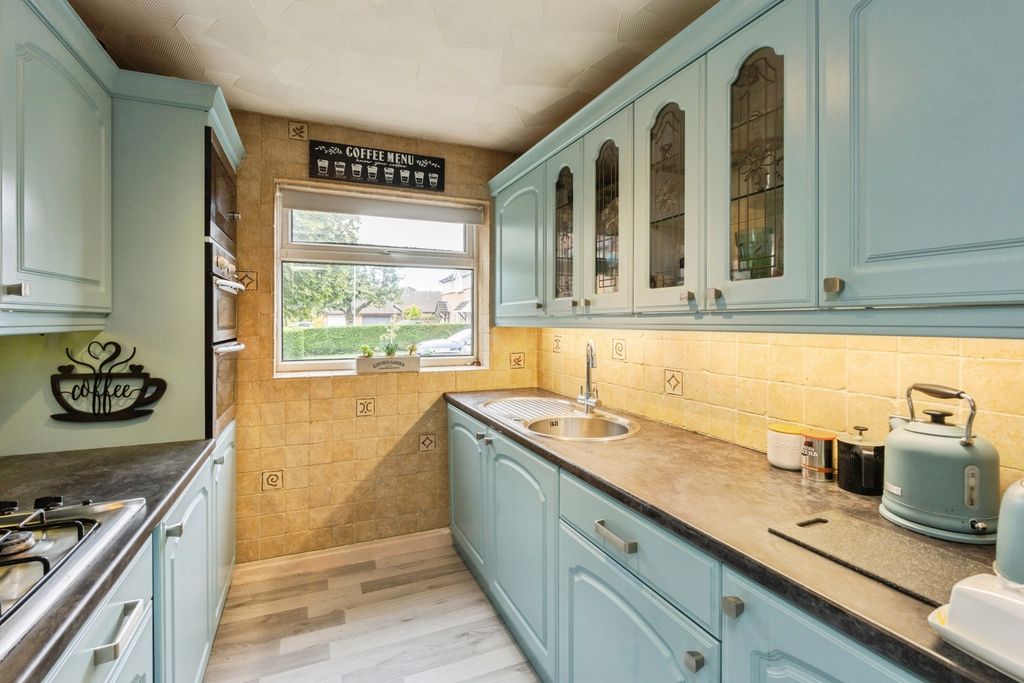 Property photo 3 of 17 Photo