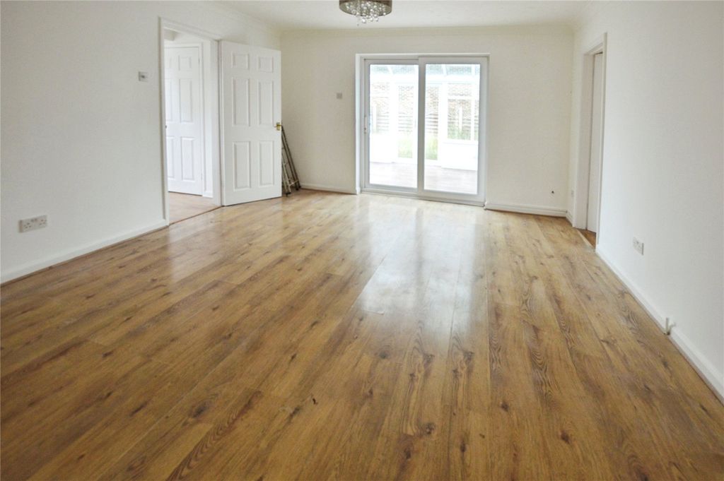 Property photo 3 of 15 Living Room