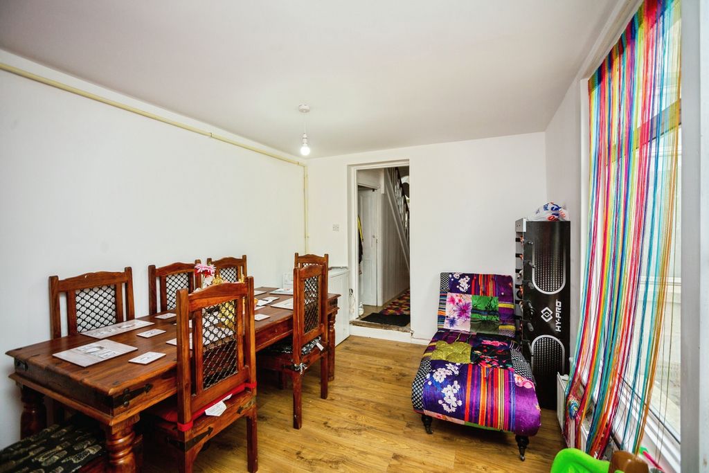 Property photo 3 of 15 Dining Room