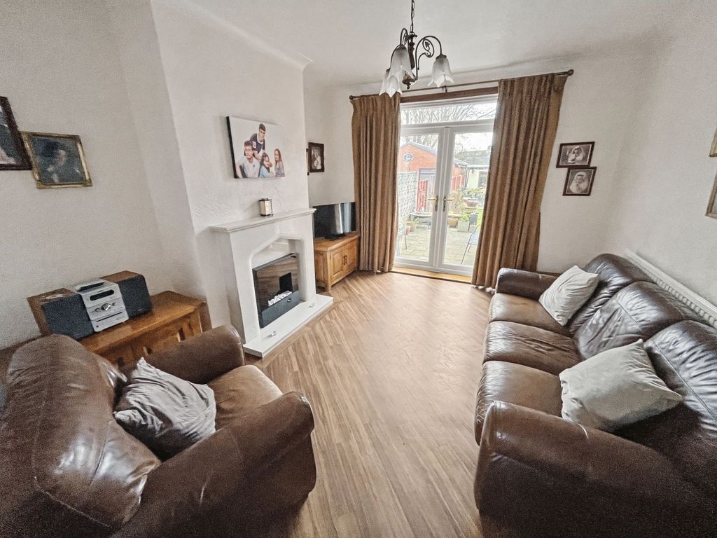 Property photo 2 of 34