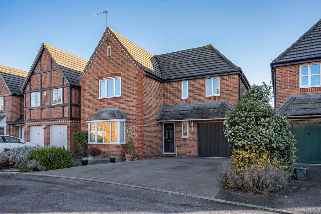 Property photo 1 of 27