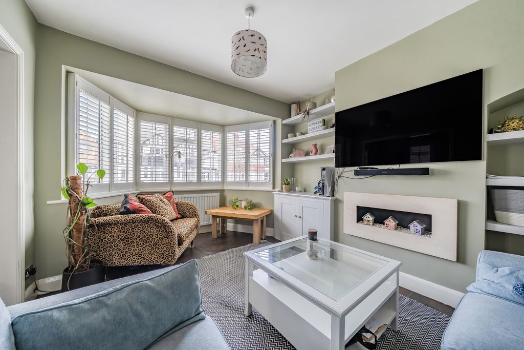 Property photo 2 of 20 Reception