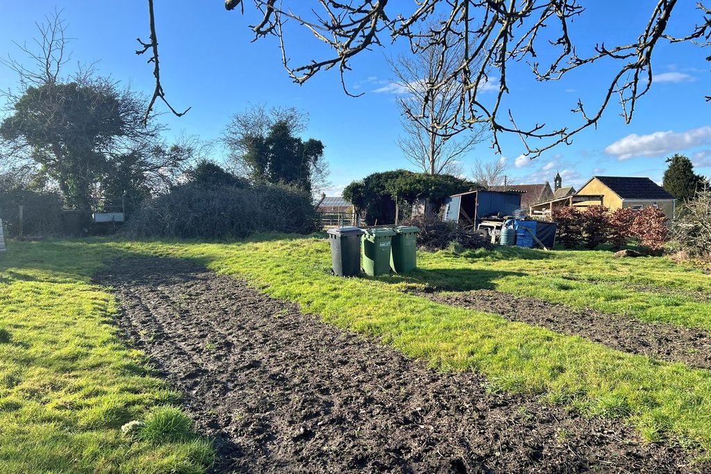 Property photo 2 of 16