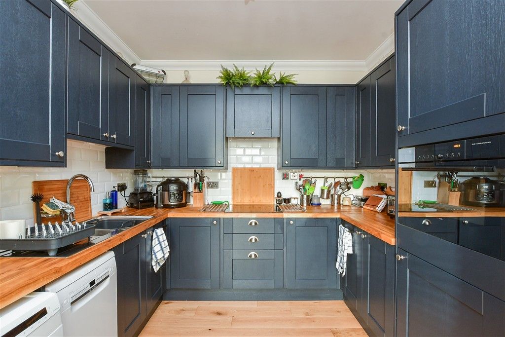 Property photo 2 of 13 Kitchen