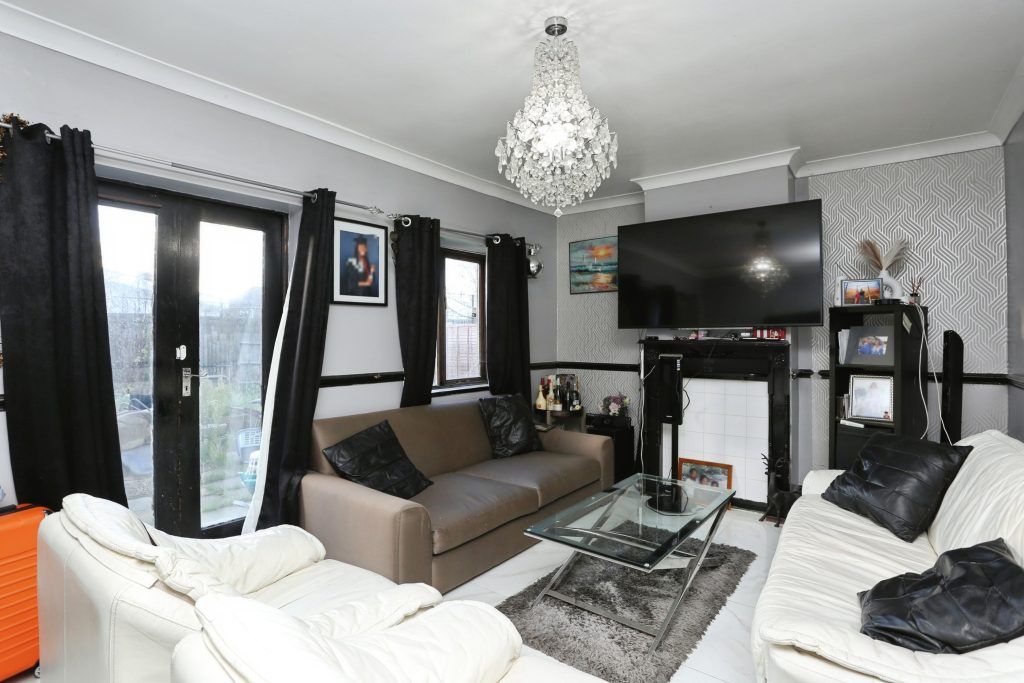 Property photo 3 of 18