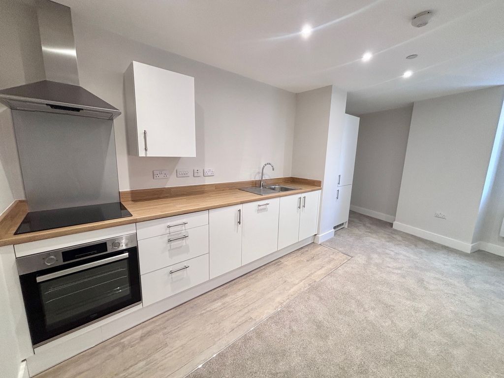 Property photo 2 of 5 Kitchen