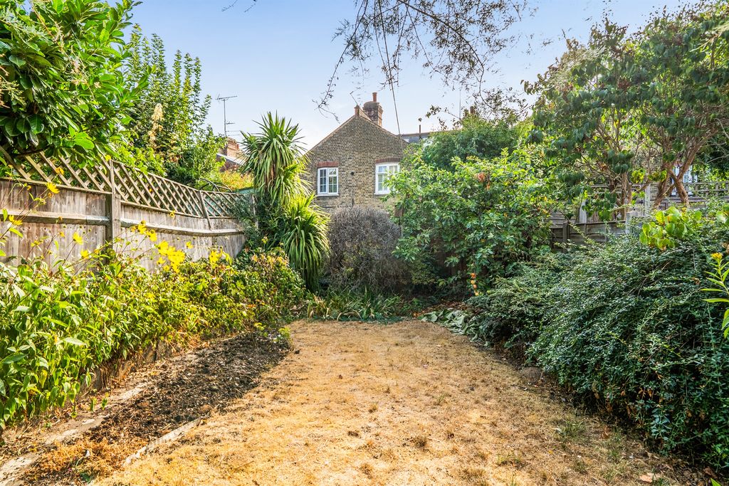 Property photo 2 of 13