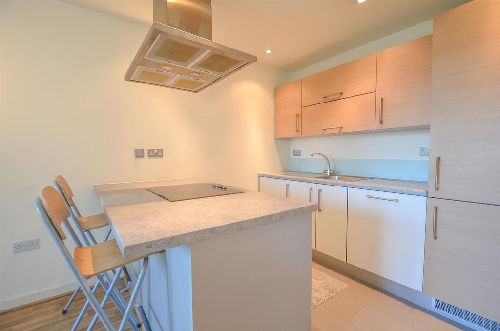Property photo 2 of 7 George Hudson Tower