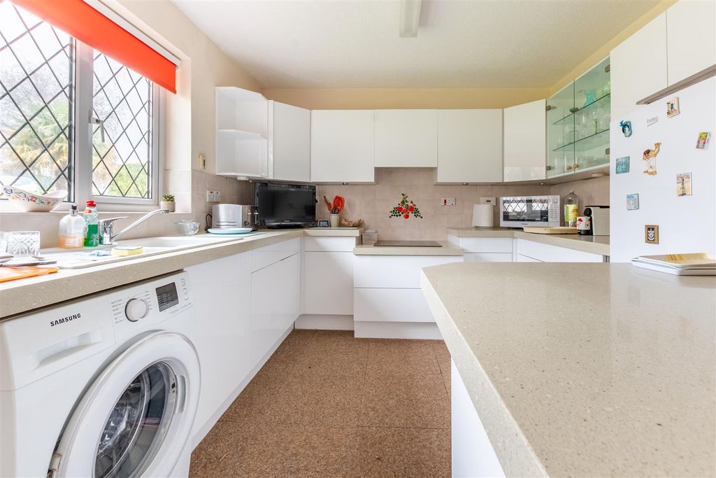 Property photo 3 of 14 Dsc_4830-Hdr.Jpg