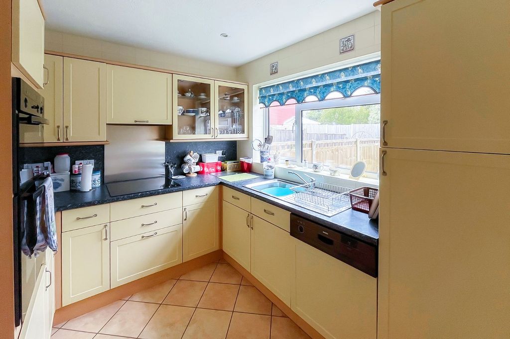 Property photo 2 of 12 Picture No. 03