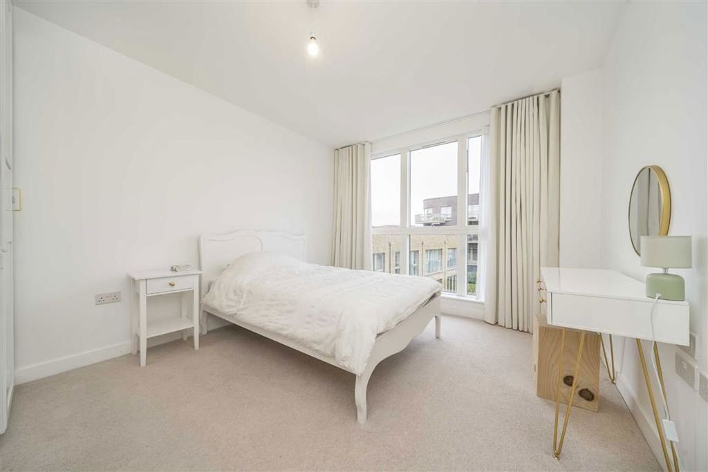 Property photo 3 of 8