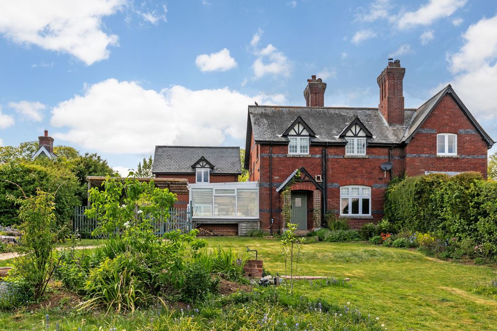 Property photo 1 of 19