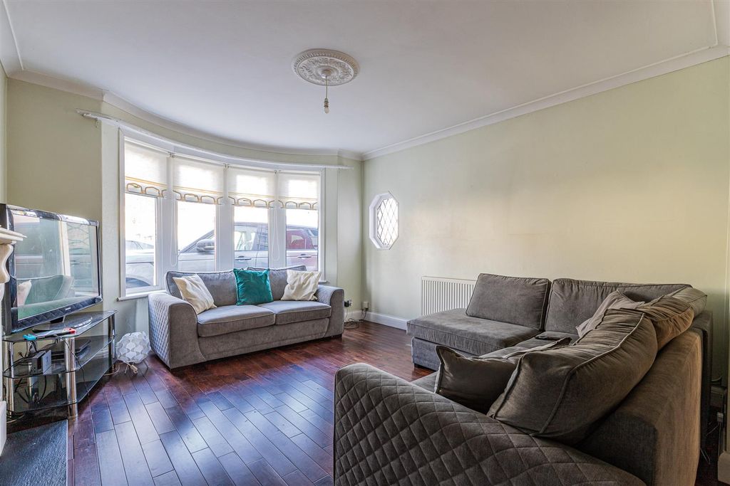Property photo 3 of 21 Western Avenue 381-19.Jpg