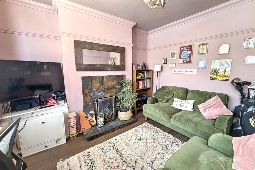 Property photo 3 of 12 5395734