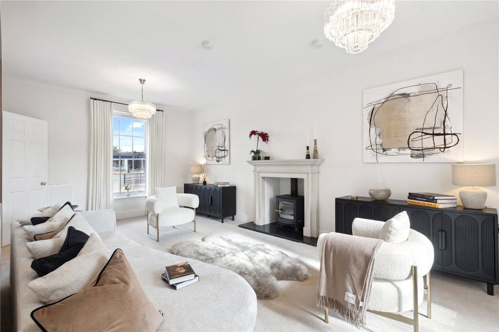 Property photo 2 of 9 Showhome Living