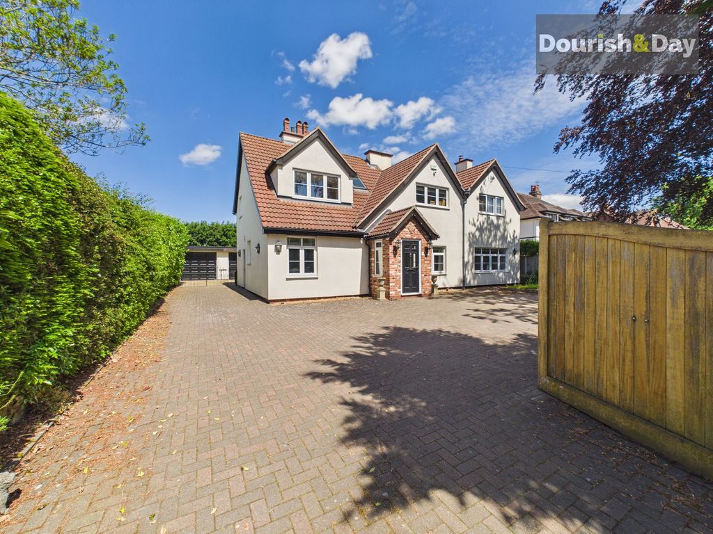 Property photo 1 of 34