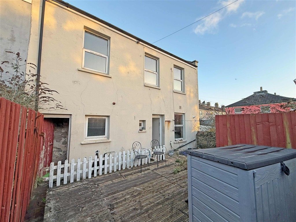 Property photo 3 of 5