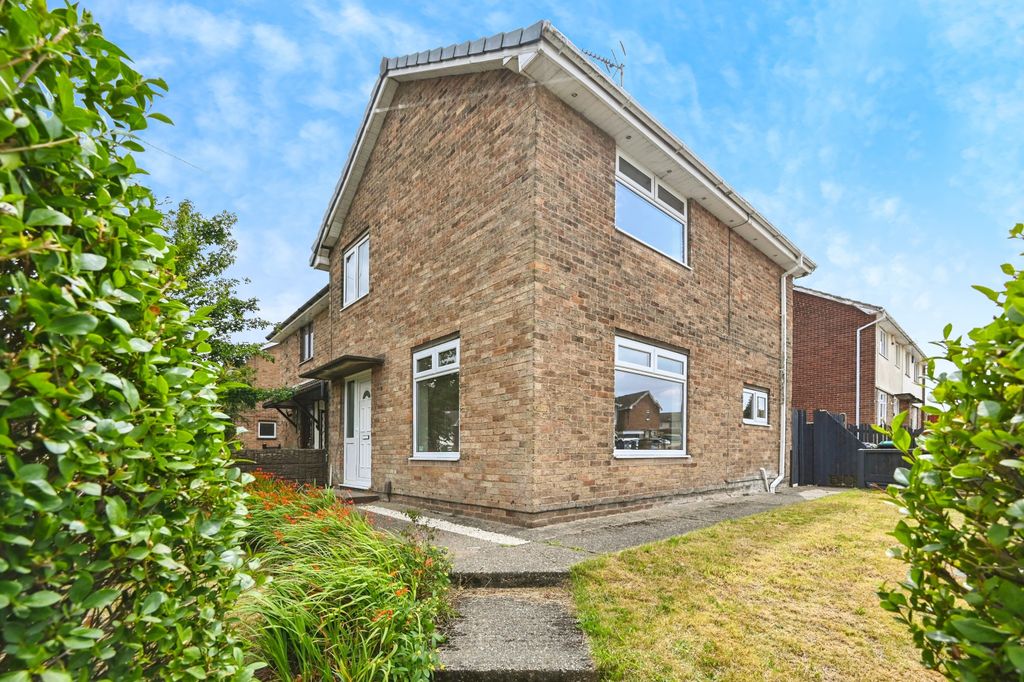 Property photo 1 of 15