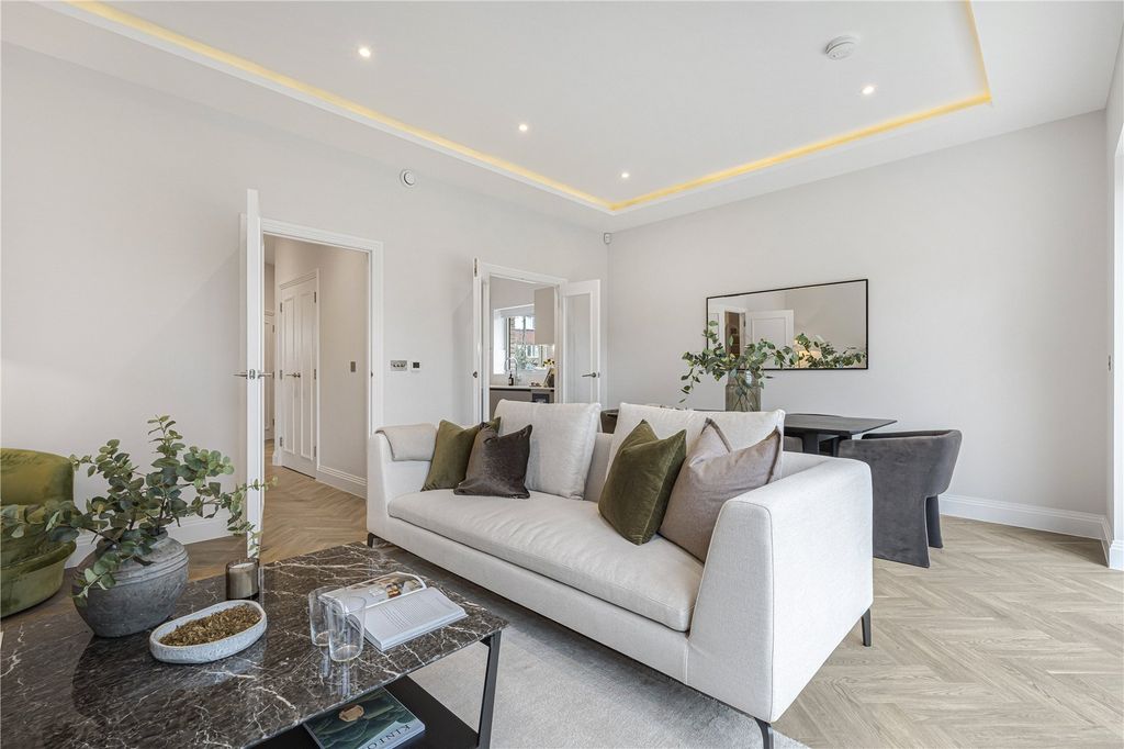 Property photo 3 of 37 Picture No. 44