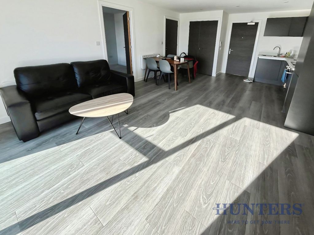 Property photo 2 of 18 Lounge