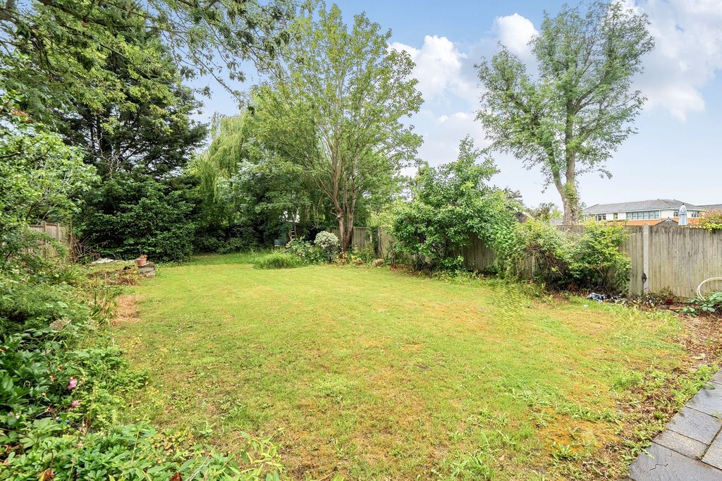 Property photo 2 of 21